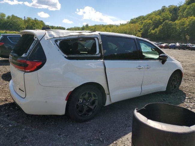 Salvage 2024 Chrysler Pacifica Hybrid Select in White