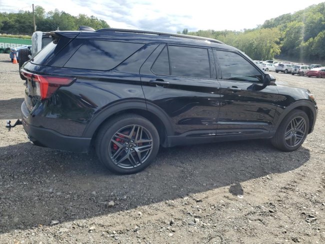 Salvage 2025 Ford Explorer St in Black
