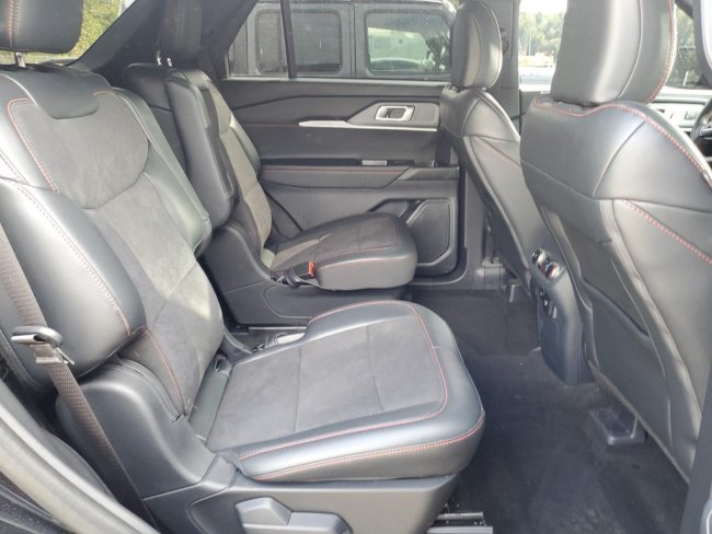 Salvage 2025 Ford Explorer St in Black