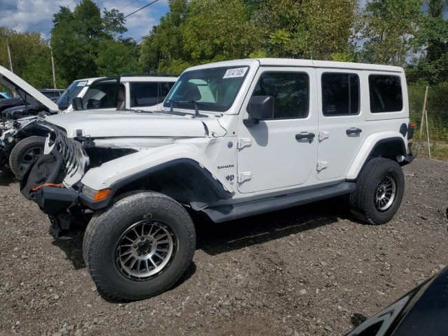 Salvage 2018 Jeep Wrangler Unlimited Sahara in White