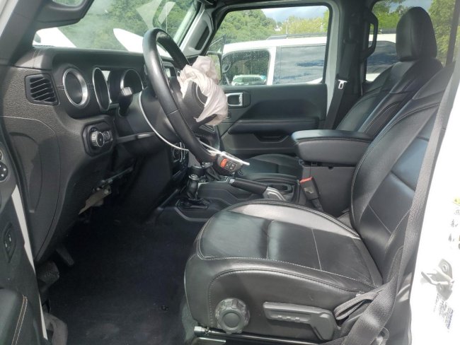 Salvage 2018 Jeep Wrangler Unlimited Sahara in White