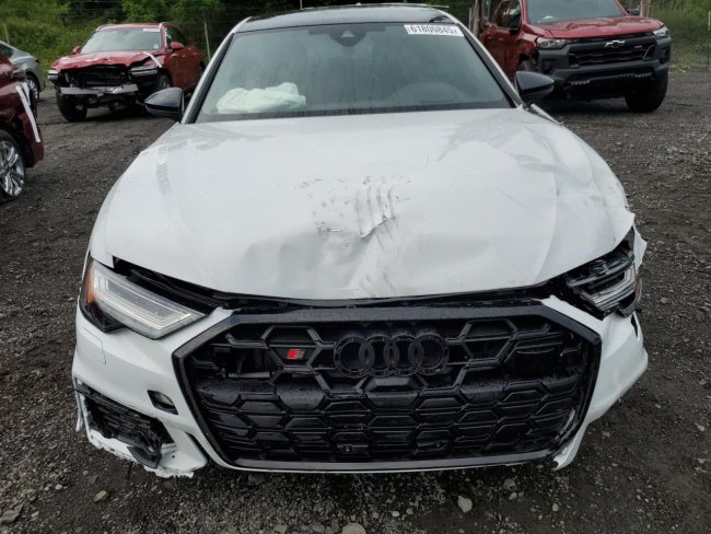Salvage 2025 Audi S6 Prestige in White