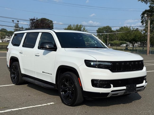 Salvage 2024 Jeep Wagoneer Series Ii in White