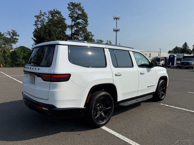 Salvage 2024 Jeep Wagoneer Series Ii in White