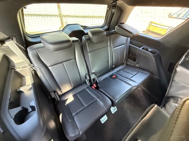 Salvage 2021 Ford Expedition Xlt in Black