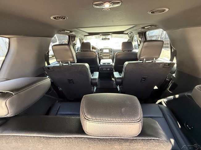 Salvage 2021 Ford Expedition Xlt in Black