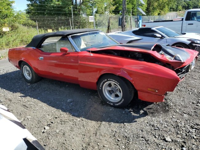 Salvage 1973 Ford Mustang  in Red