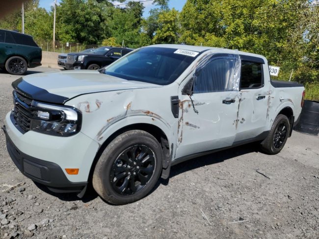 Salvage 2024 Ford Maverick Lariat in Gray