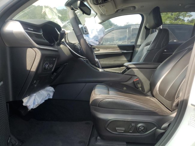 Salvage 2023 Jeep Grand Cherokee Limited 4xe in White