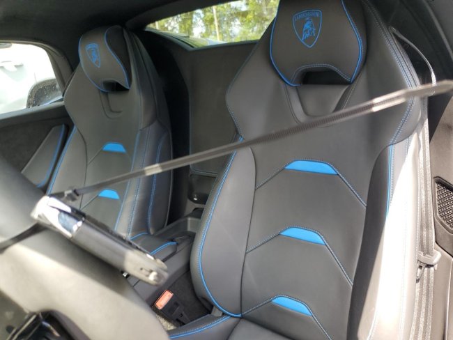 Salvage 2024 Lamborghini Huracan Evo in Blue