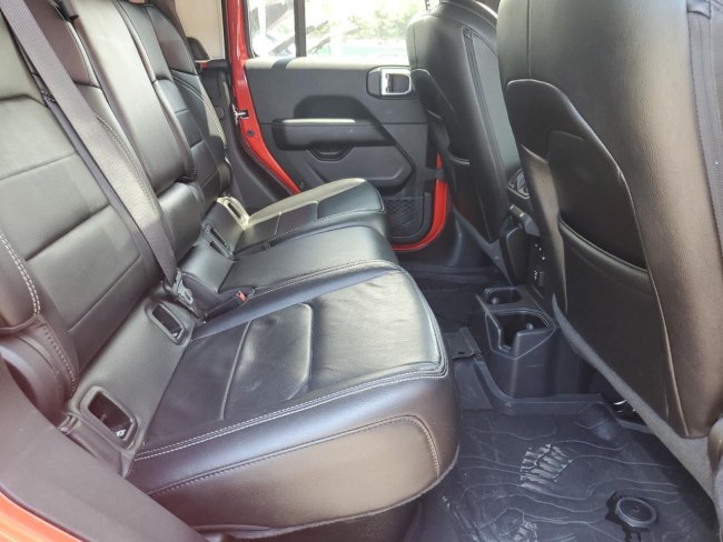 Salvage 2022 Jeep Gladiator Overland in Red