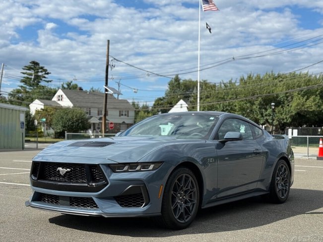 Salvage 2024 Ford Mustang Gt Premium in Blue