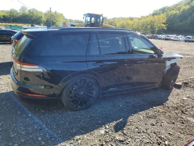 Salvage 2023 Lincoln Aviator  in Black