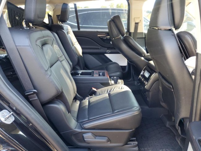 Salvage 2023 Lincoln Aviator  in Black