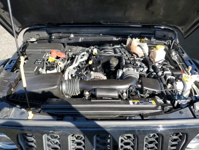 Salvage 2022 Jeep Gladiator Rubicon in Black