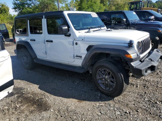Salvage 2024 Jeep Wrangler  in White