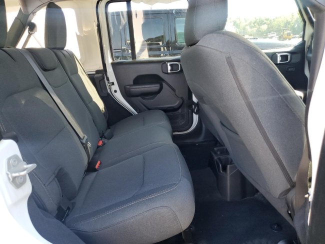 Salvage 2024 Jeep Wrangler  in White