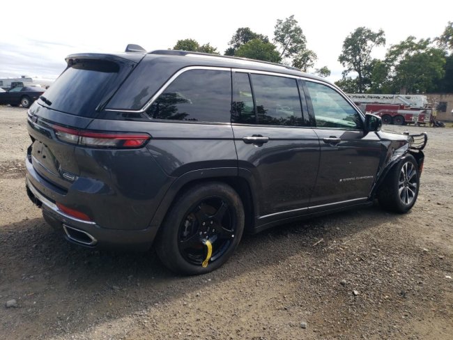 Salvage 2022 Jeep Grand Cherokee Overland in Gray