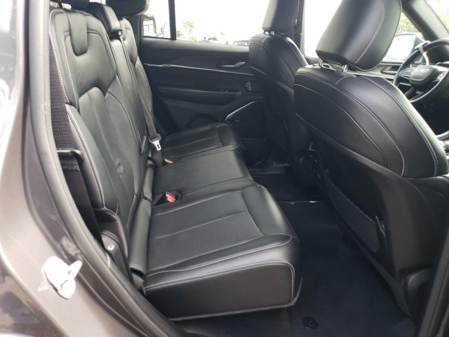 Salvage 2022 Jeep Grand Cherokee Overland in Gray