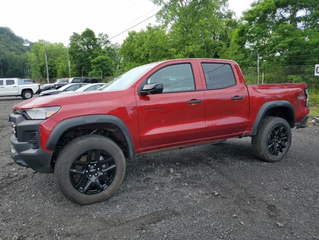 Salvage 2024 Chevrolet Colorado Trail Boss in Burgundy