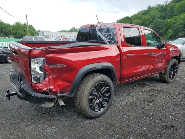 Salvage 2024 Chevrolet Colorado Trail Boss in Burgundy