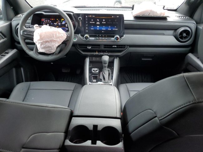 Salvage 2024 Chevrolet Colorado Trail Boss in Burgundy