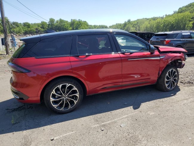 Salvage 2025 Lincoln Nautilus  in Burgundy