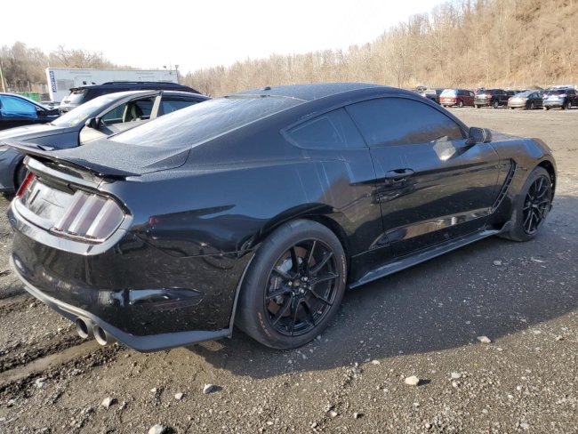 Salvage 2019 Ford Mustang Shelby Gt350 in Black