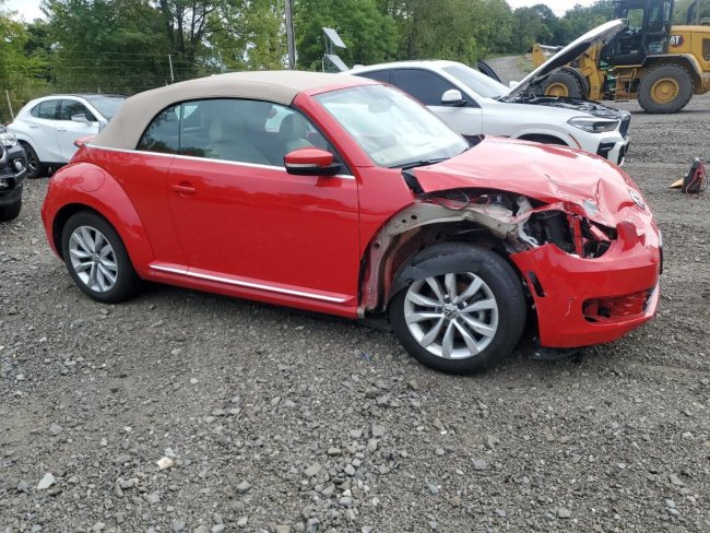 Salvage 2015 Volkswagen Beetle Tdi in Red