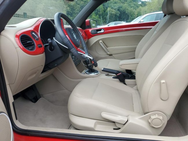 Salvage 2015 Volkswagen Beetle Tdi in Red