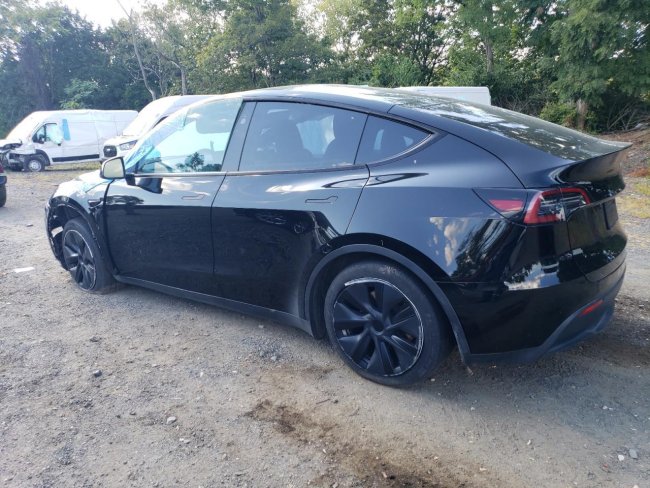 Salvage 2024 Tesla Model Y  in Black