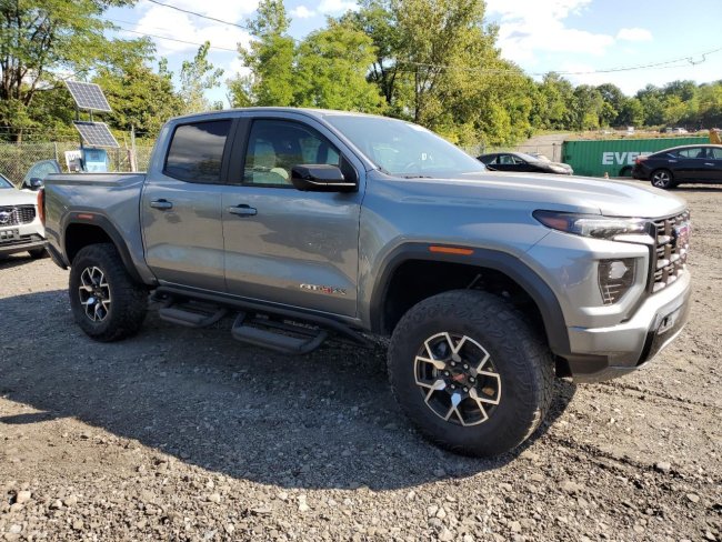 Salvage 2024 Gmc Canyon At4x in Silver