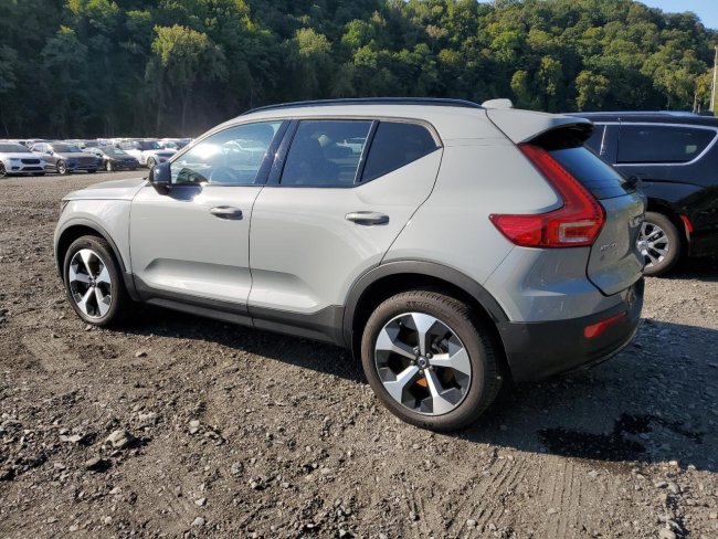 Salvage 2024 Volvo Xc40  in Gray