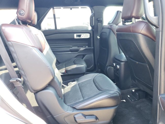 Salvage 2020 Ford Explorer Platinum in Gray