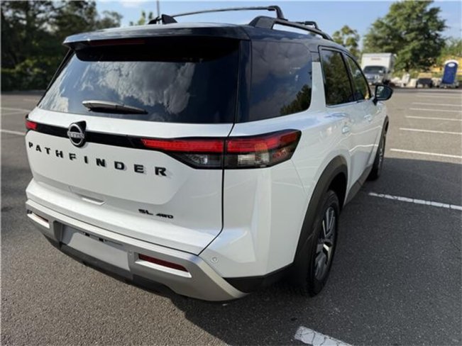 Salvage 2025 Nissan Pathfinder Sl in White