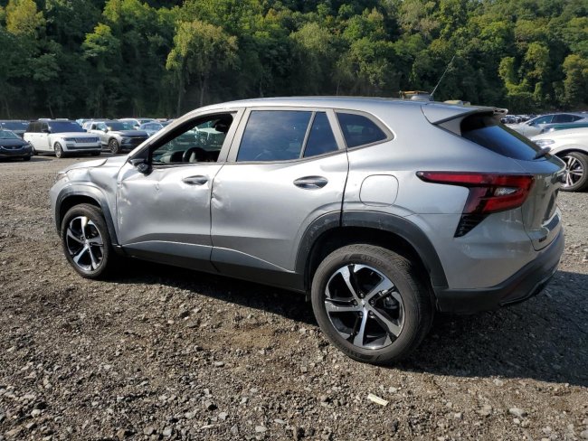 Salvage 2024 Chevrolet Trax  in Gray