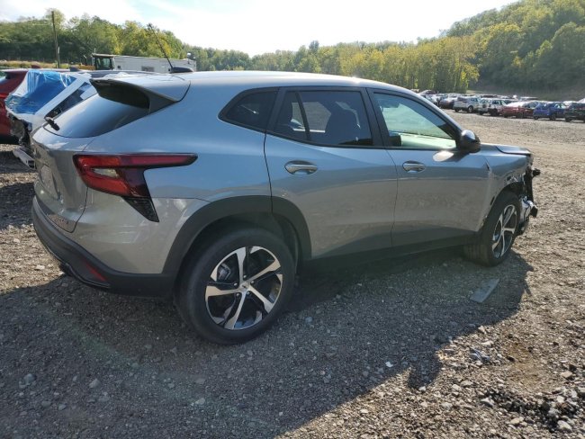 Salvage 2024 Chevrolet Trax  in Gray
