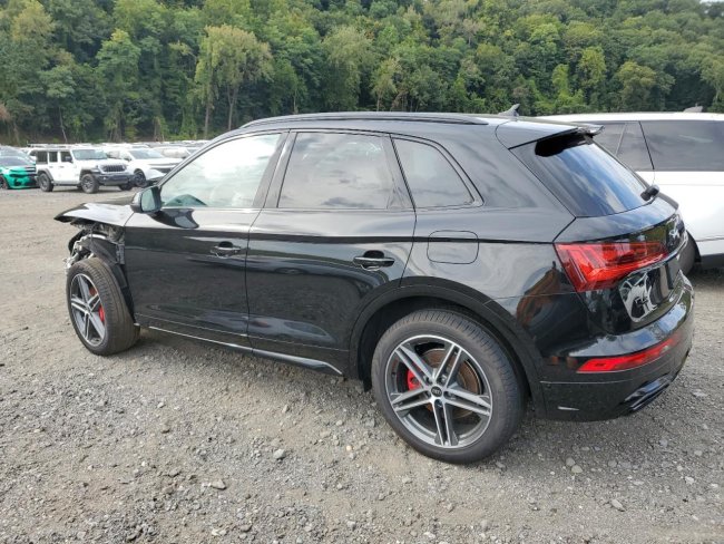 Salvage 2025 Audi Q5 E Premium Plus 55 in Black