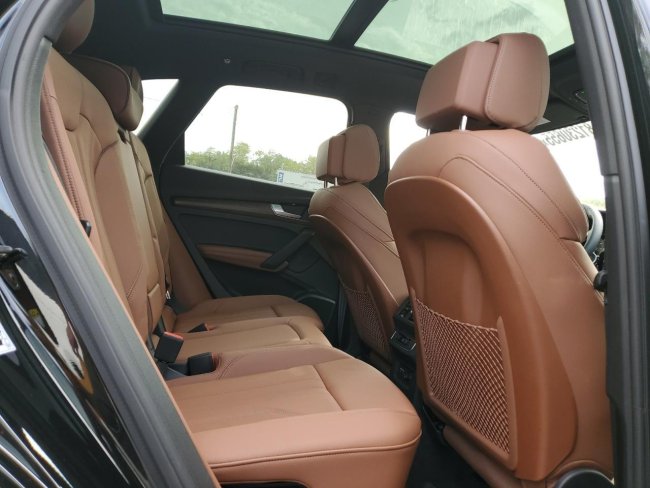 Salvage 2025 Audi Q5 E Premium Plus 55 in Black