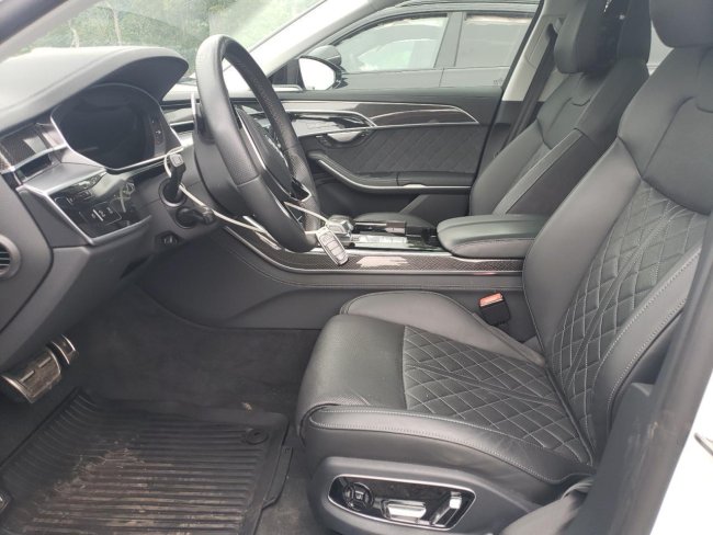 Salvage 2023 Audi S8  in White