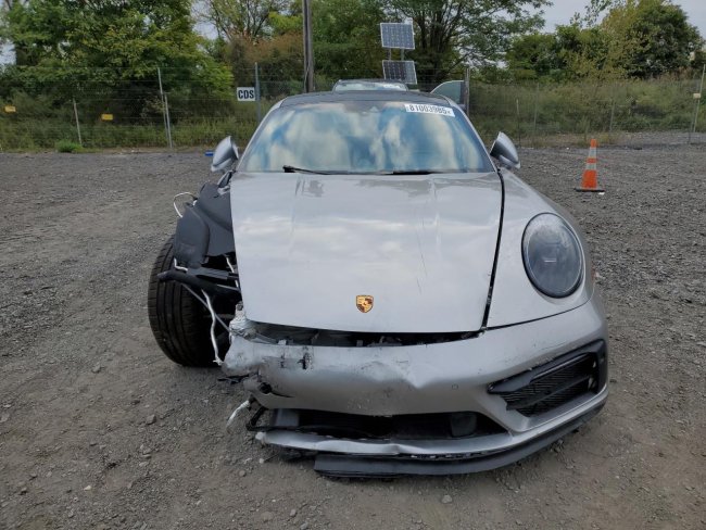 Salvage 2024 Porsche 911 Gts in Gray
