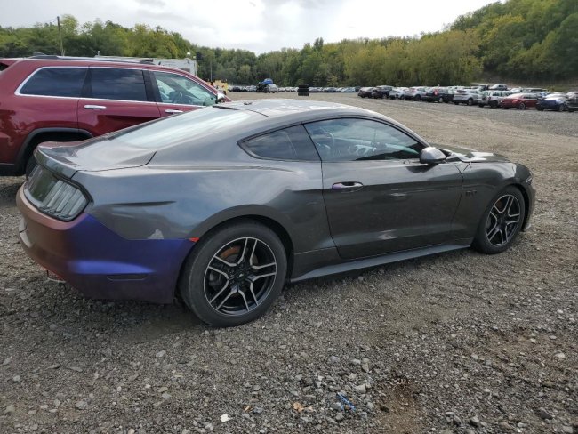 Salvage 2019 Ford Mustang Gt in Gray