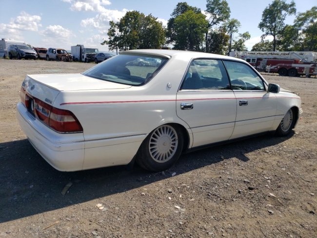 Salvage 1995 Toyota Crown  in White