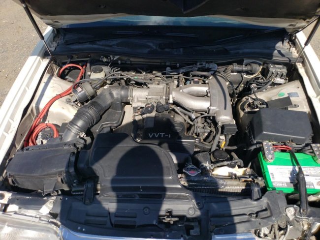 Salvage 1995 Toyota Crown  in White