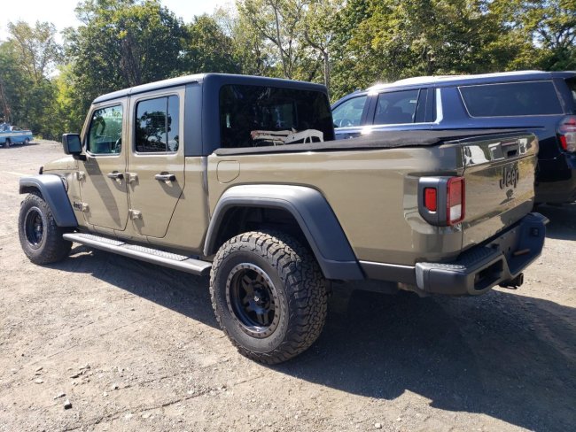 Salvage 2020 Jeep Gladiator  in Brown