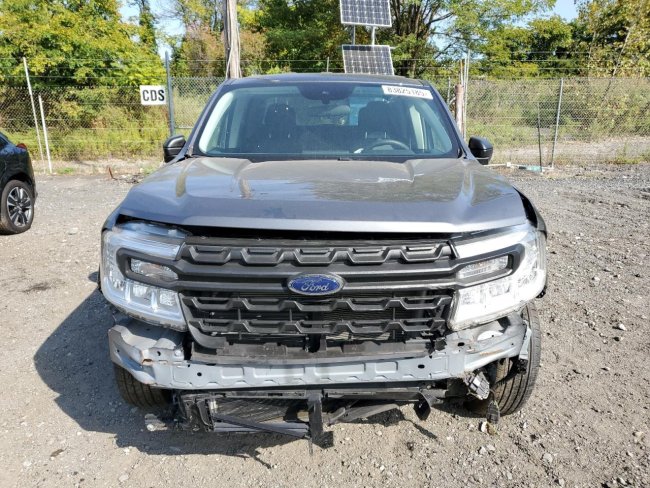 Salvage 2023 Ford Maverick Xl in Gray
