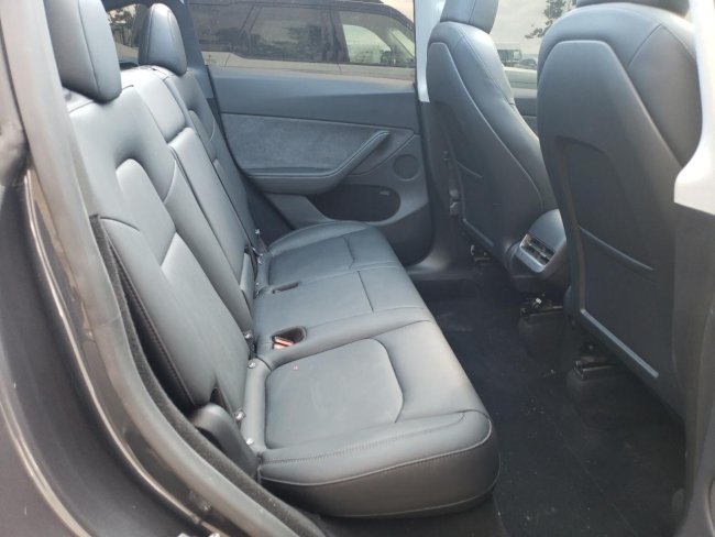 Salvage 2025 Tesla Model Y  in Gray