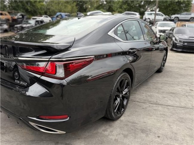 Salvage 2023 Lexus Es 350 F Sport in Black