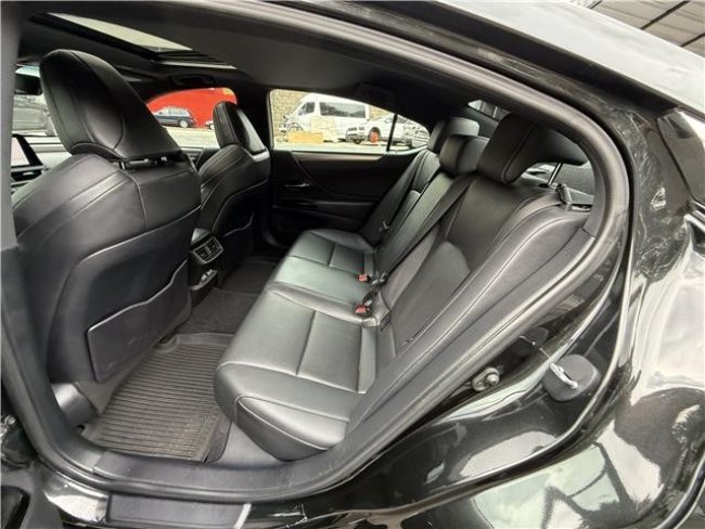 Salvage 2023 Lexus Es 350 F Sport in Black