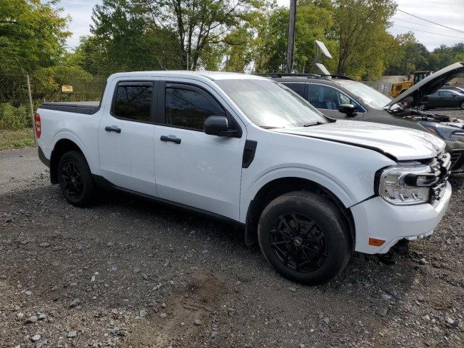 Salvage 2024 Ford Maverick Xl in White
